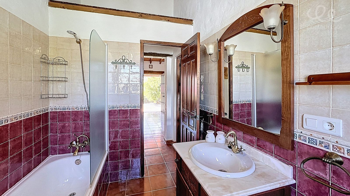 Finca - Cortijo te koop in Almachar | 3 slaapkamers H5144152