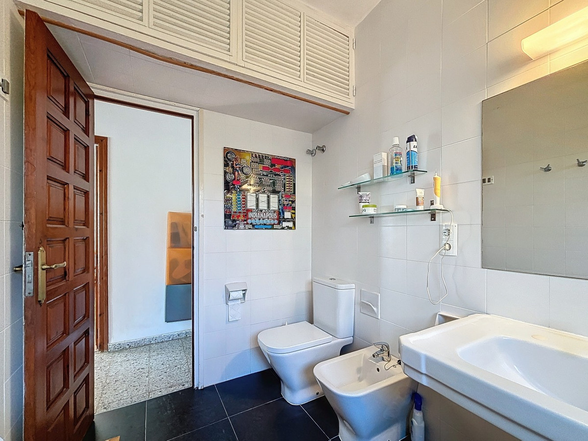 Detached Villa te koop in Almayate | 3 slaapkamers H4887367