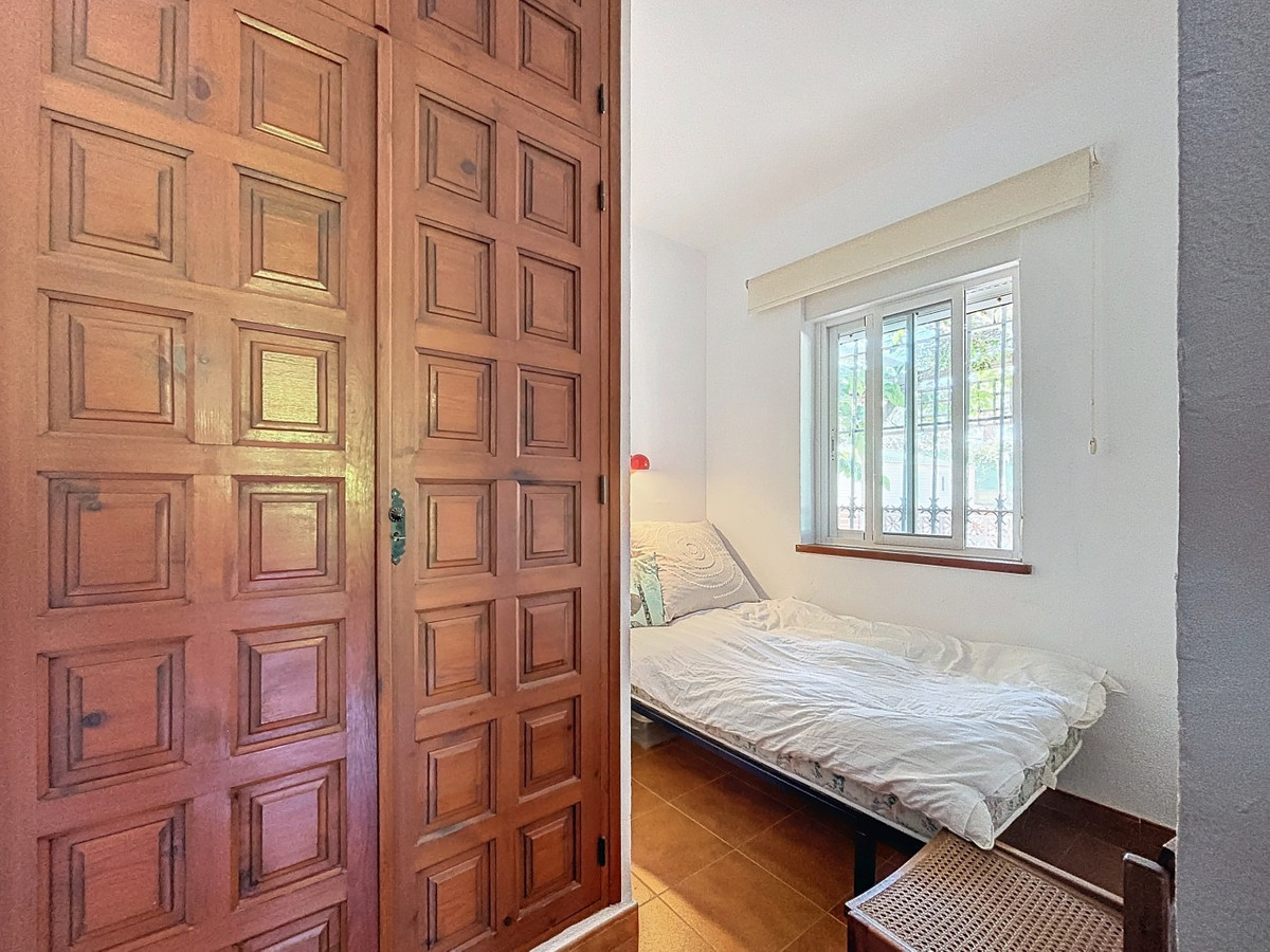 Detached Villa te koop in Almayate | 3 slaapkamers H4887367