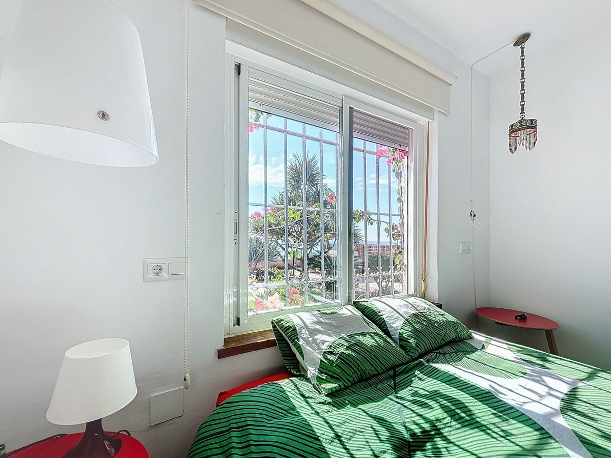 Detached Villa te koop in Almayate | 3 slaapkamers H4887367