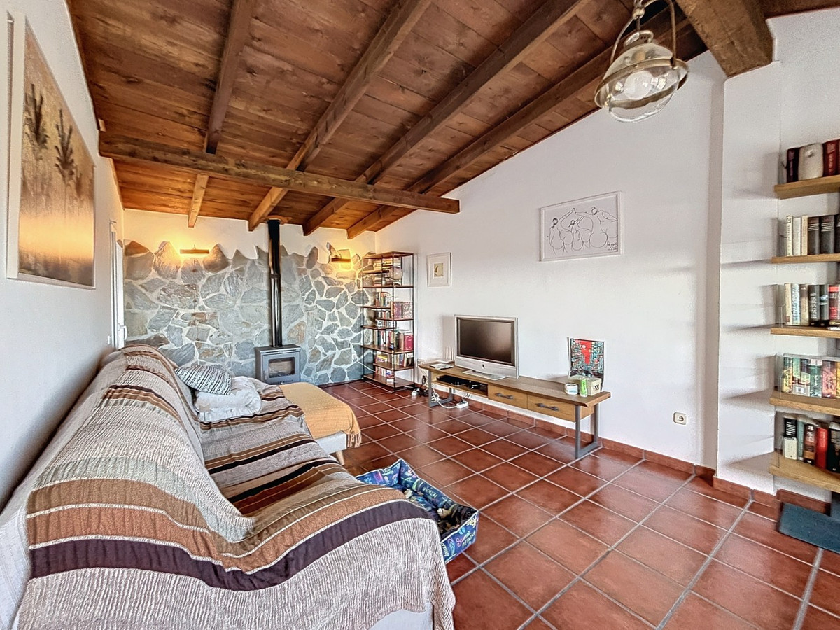 Detached Villa te koop in Almayate | 4 slaapkamers H4941757