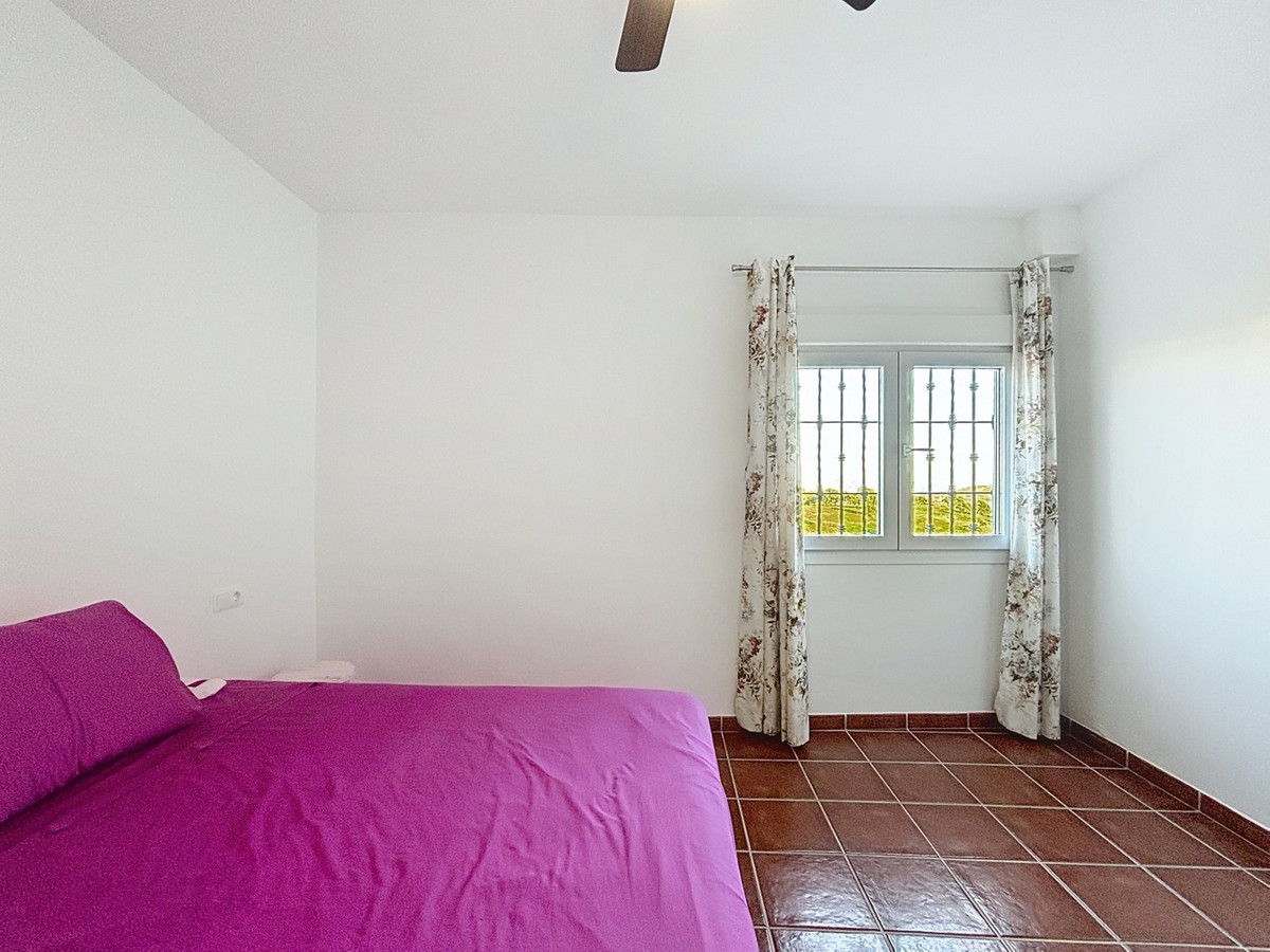 Detached Villa te koop in Almayate | 4 slaapkamers H4941757