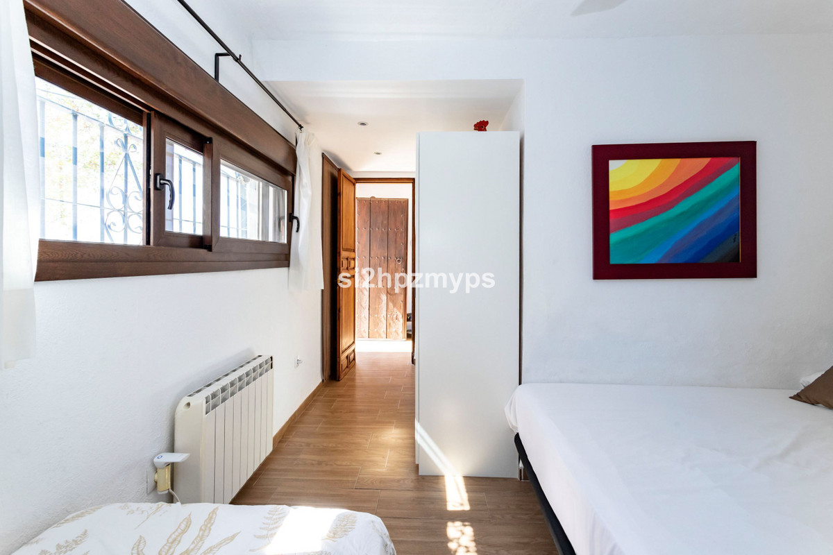 Detached Villa te koop in Almayate | 4 slaapkamers H4942015