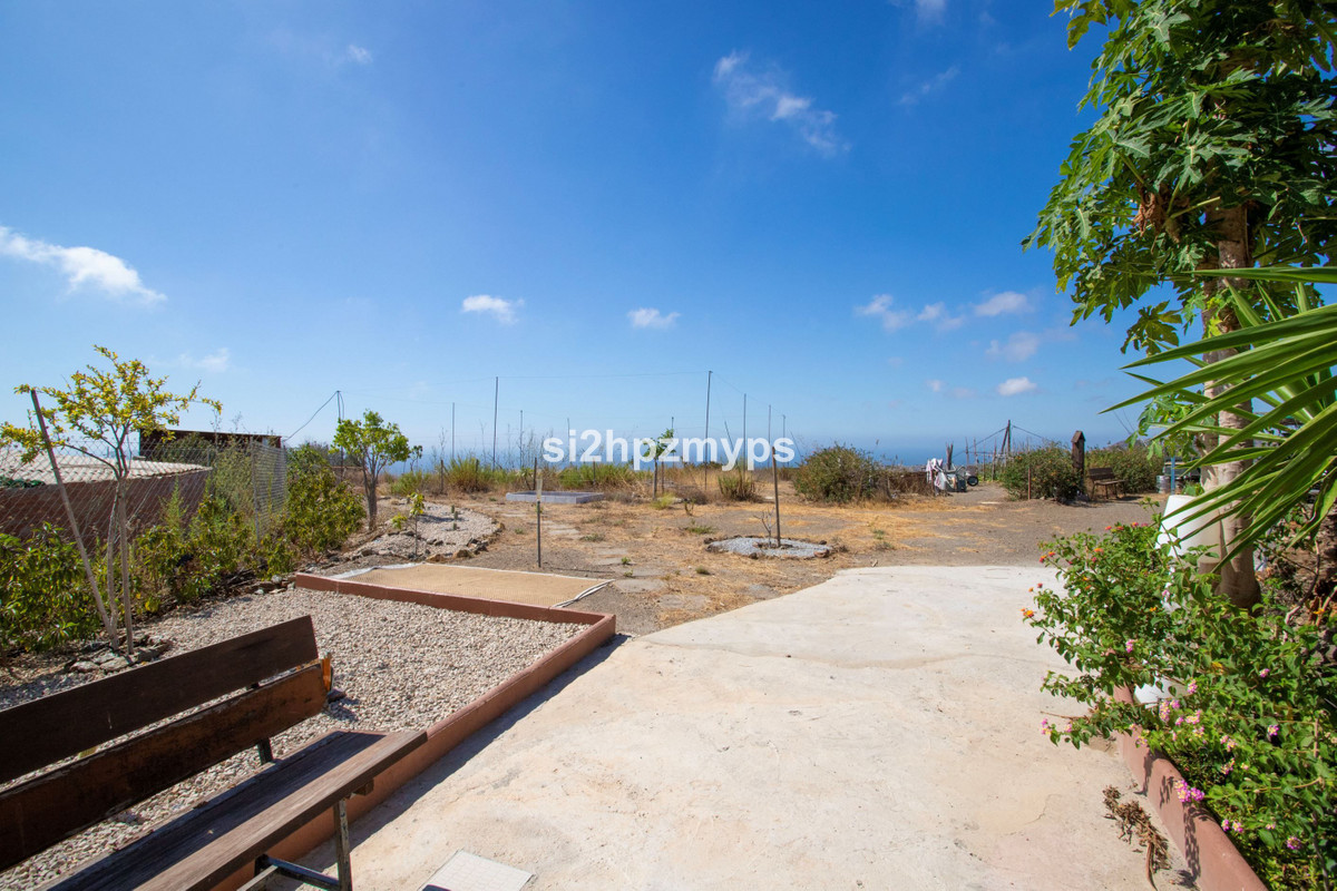 Detached Villa te koop in Almayate | 4 slaapkamers H4942015