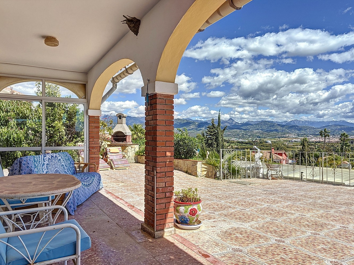 Detached Villa te koop in Almayate | 3 slaapkamers H5004613
