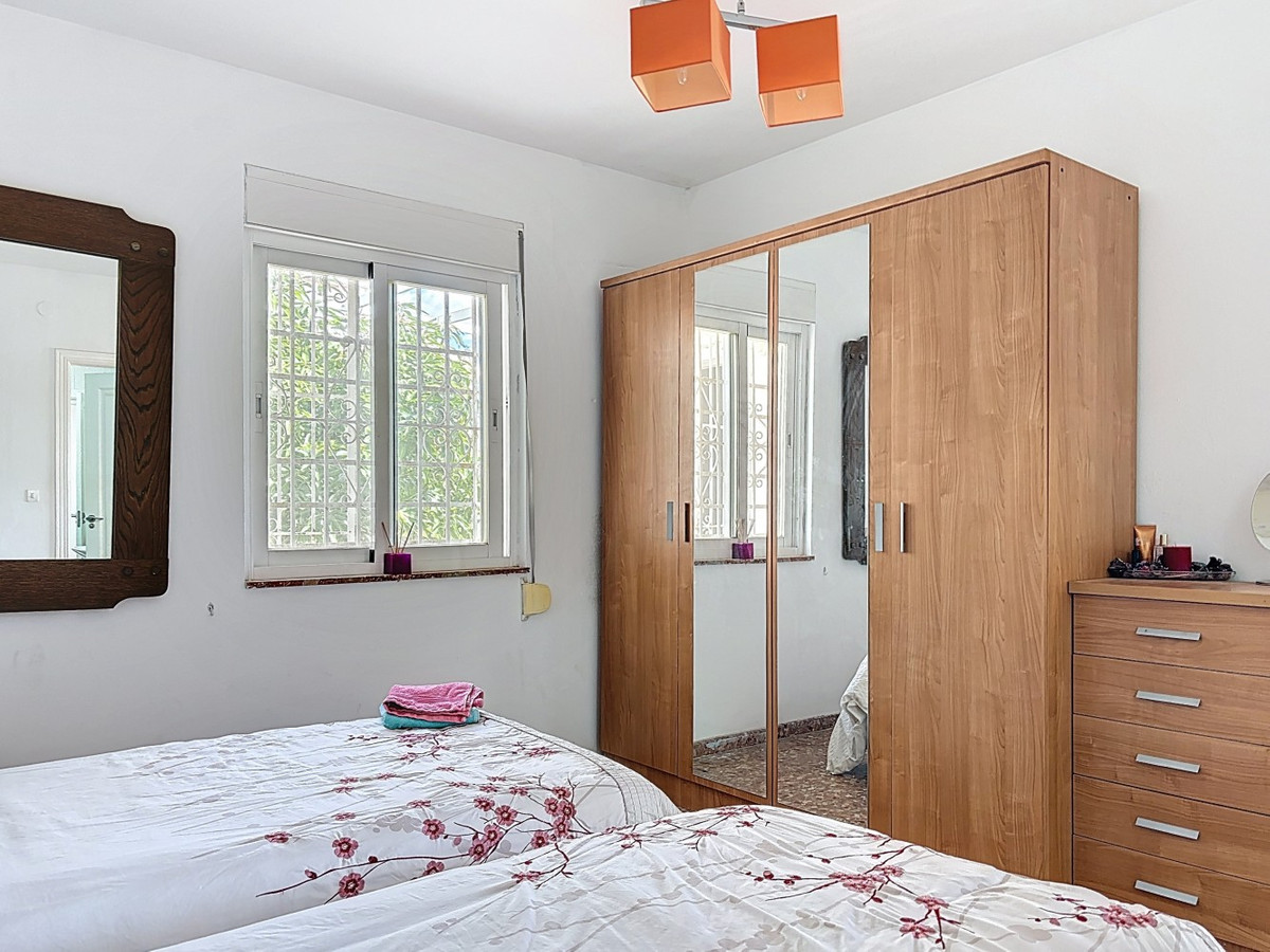 Detached Villa te koop in Almayate | 3 slaapkamers H5004613
