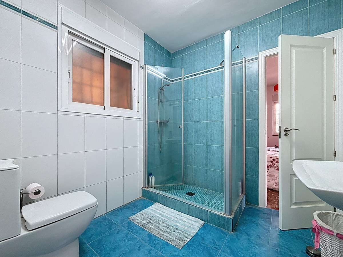 Detached Villa te koop in Almayate | 3 slaapkamers H5004613