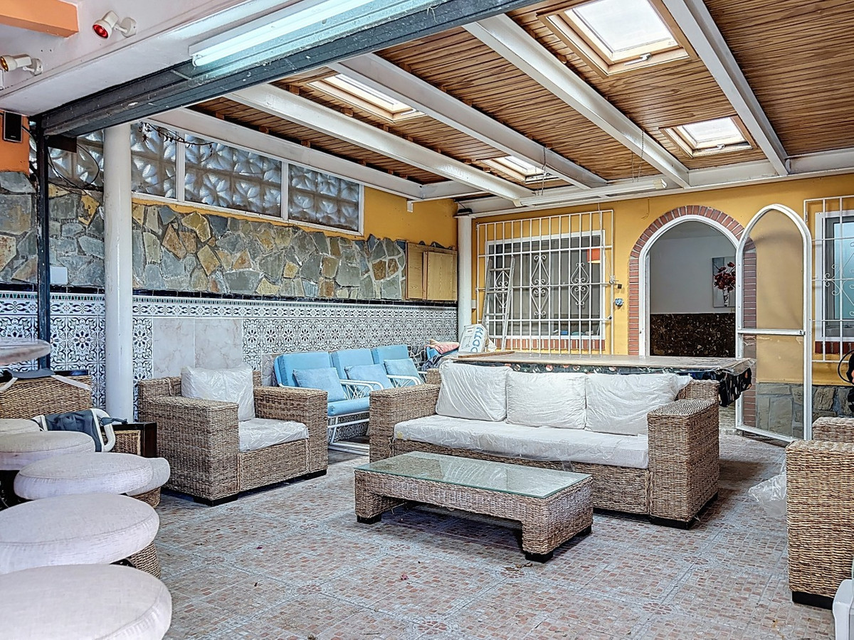 Detached Villa te koop in Almayate | 3 slaapkamers H5004613