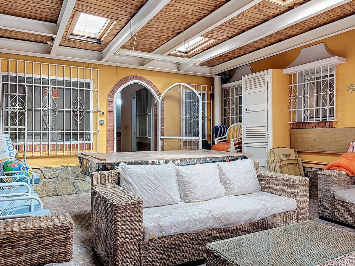 Detached Villa te koop in Almayate | 3 slaapkamers H5004613