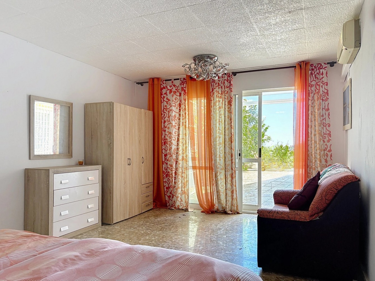 Detached Villa te koop in Almayate | 3 slaapkamers H5004613
