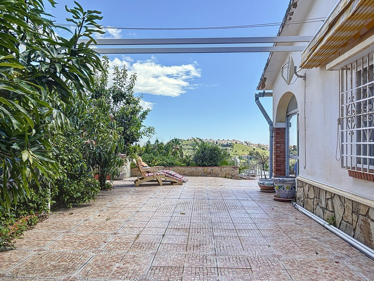 Detached Villa te koop in Almayate | 3 slaapkamers H5004613