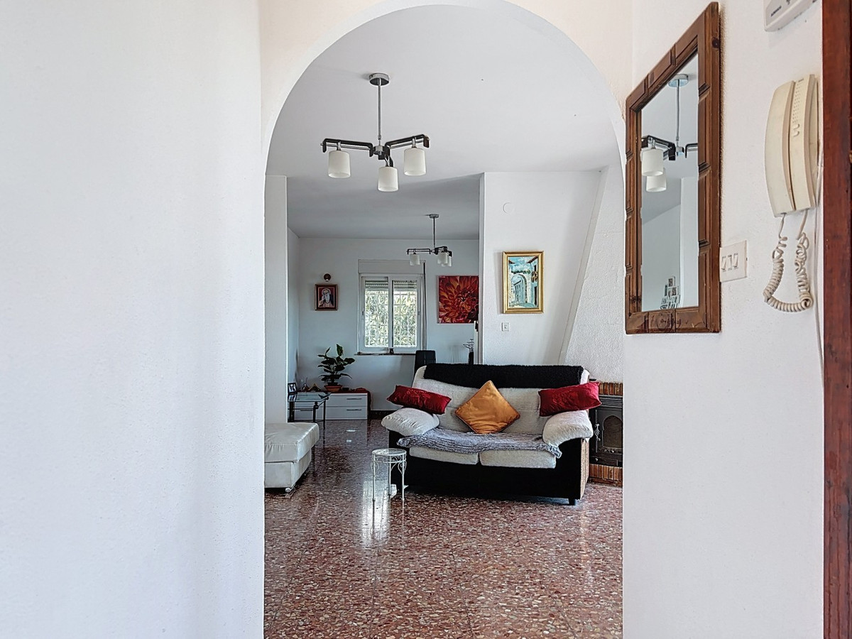 Detached Villa te koop in Almayate | 3 slaapkamers H5004613