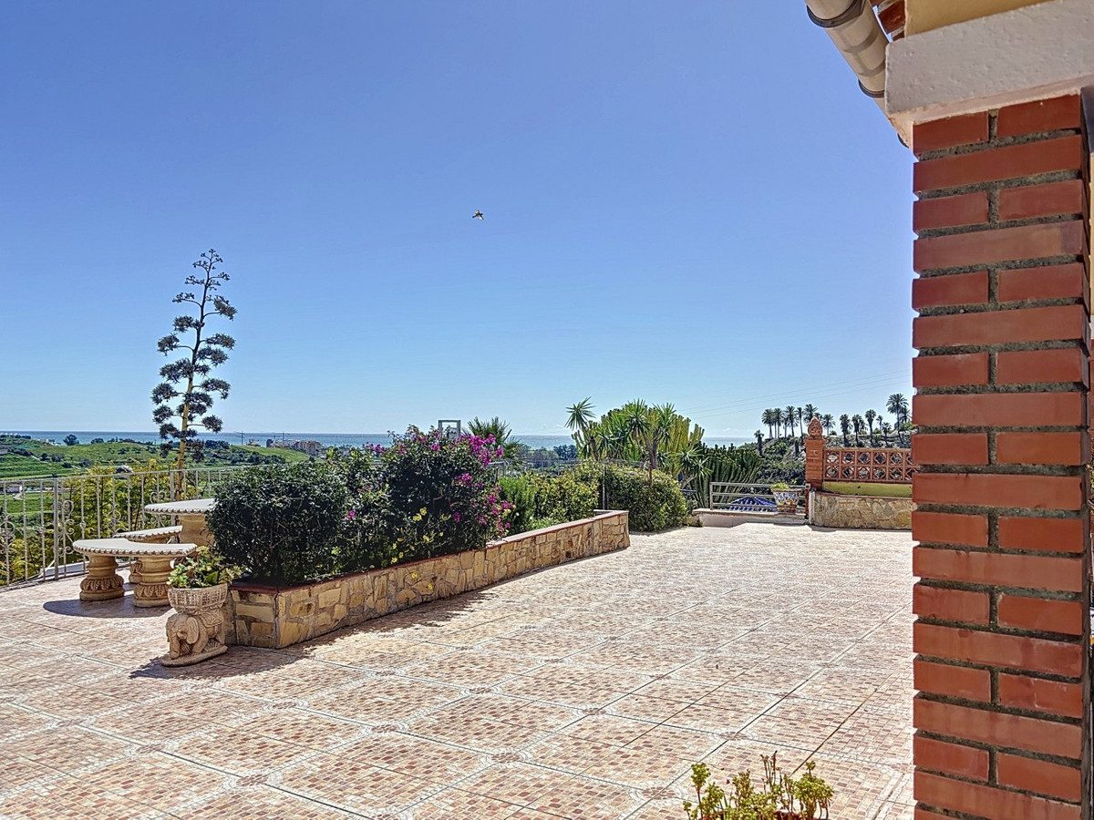 Detached Villa te koop in Almayate | 3 slaapkamers H5004613