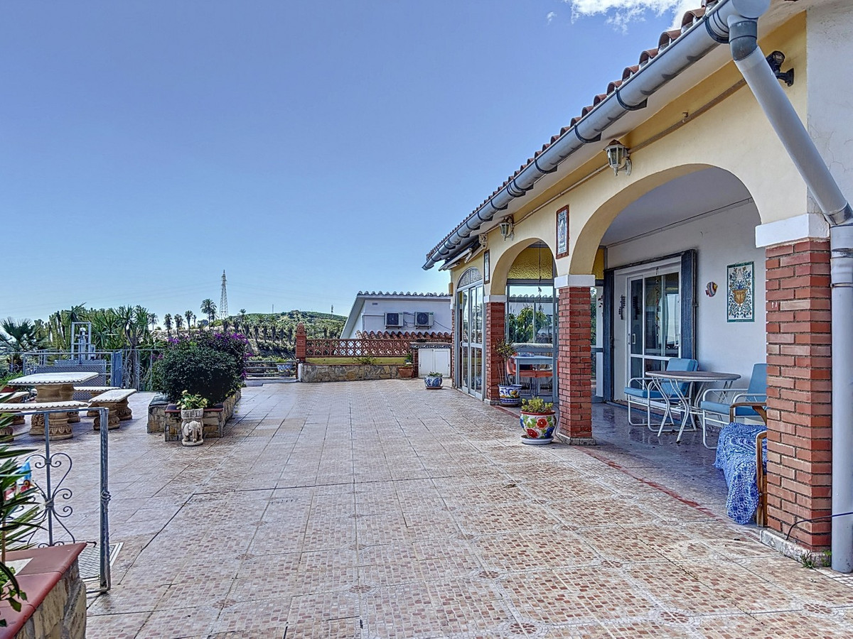 Detached Villa te koop in Almayate | 3 slaapkamers H5004613
