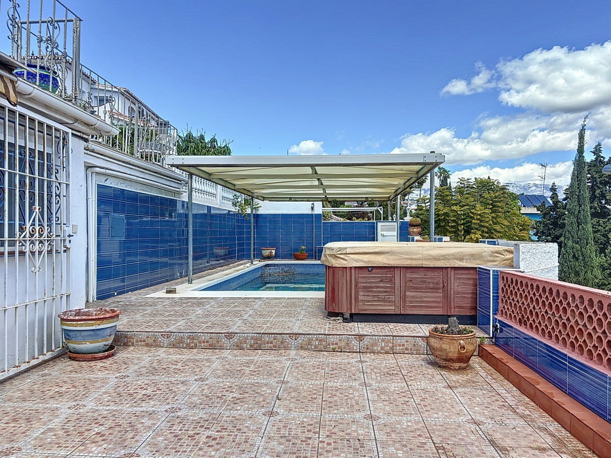 Detached Villa te koop in Almayate | 3 slaapkamers H5004613