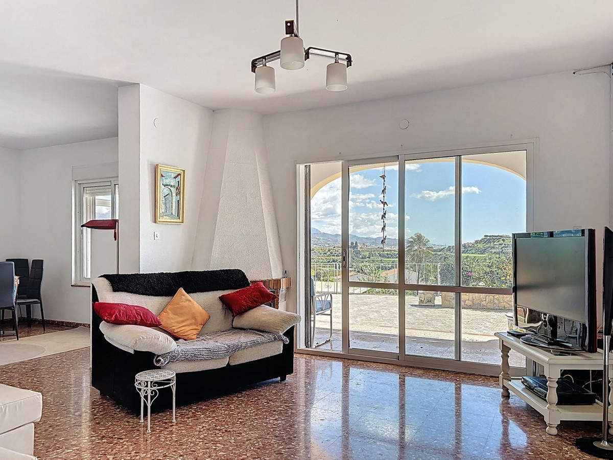 Detached Villa te koop in Almayate | 3 slaapkamers H5004613
