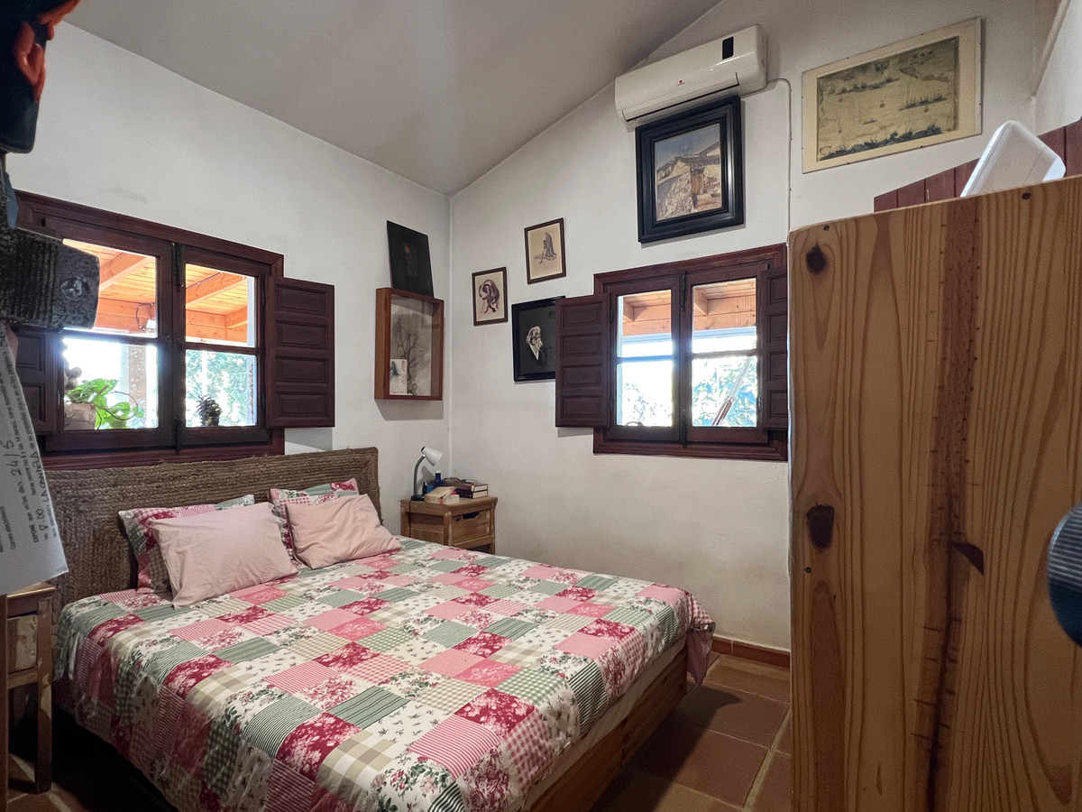 Detached Villa te koop in Almayate | 3 slaapkamers H5042497