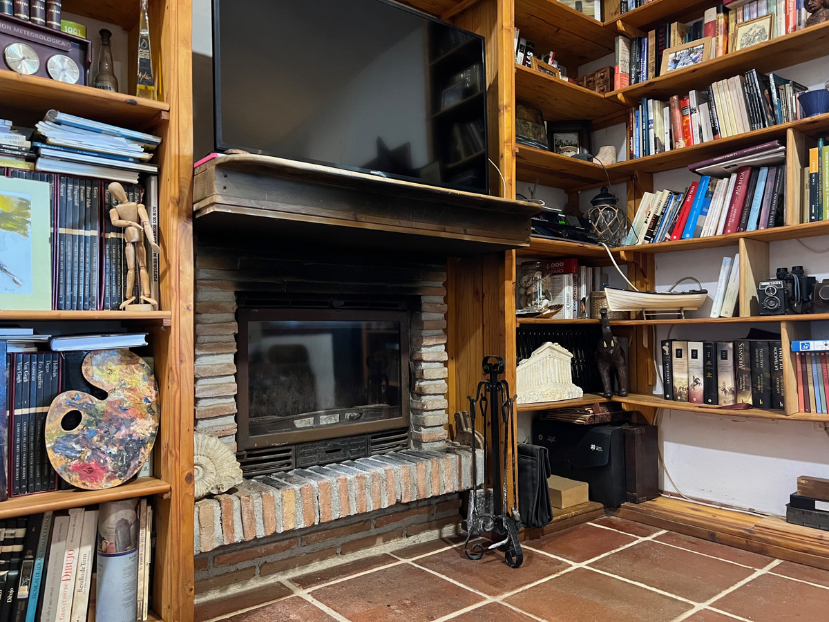 Detached Villa te koop in Almayate | 3 slaapkamers H5042497