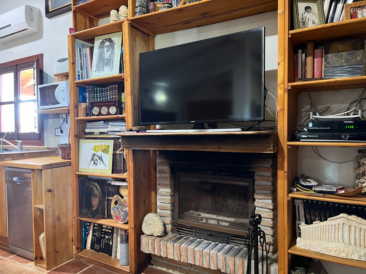 Detached Villa te koop in Almayate | 3 slaapkamers H5042497