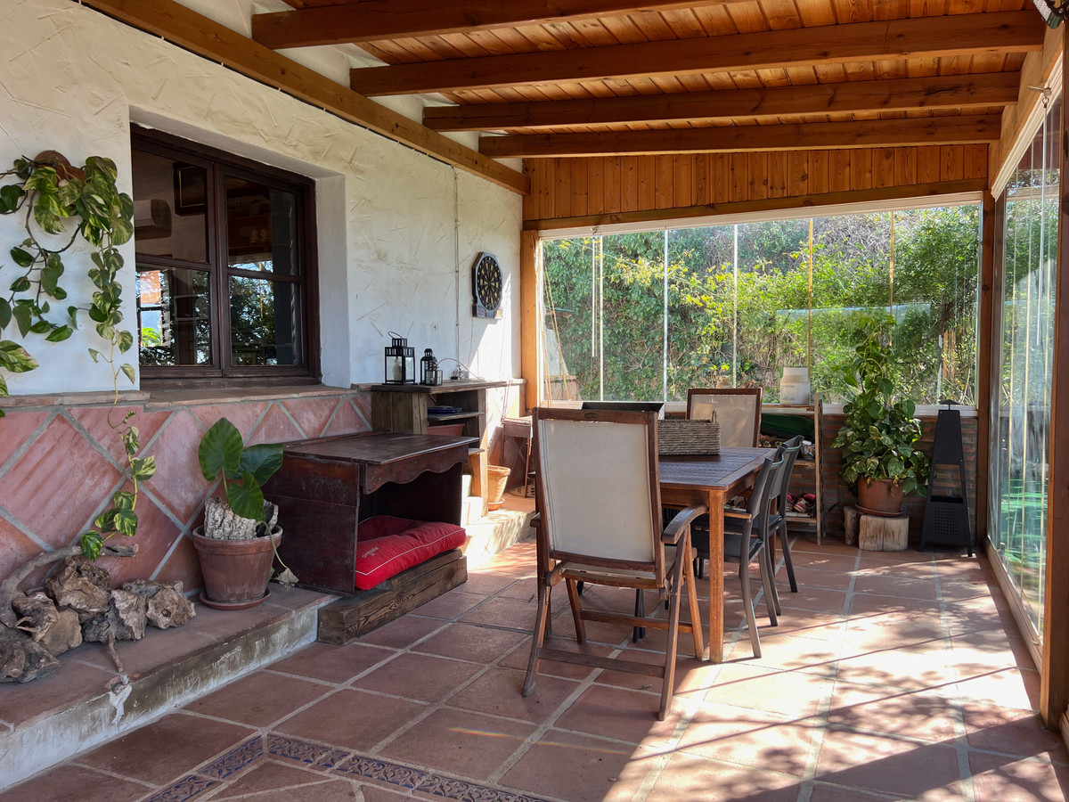 Detached Villa te koop in Almayate | 3 slaapkamers H5042497