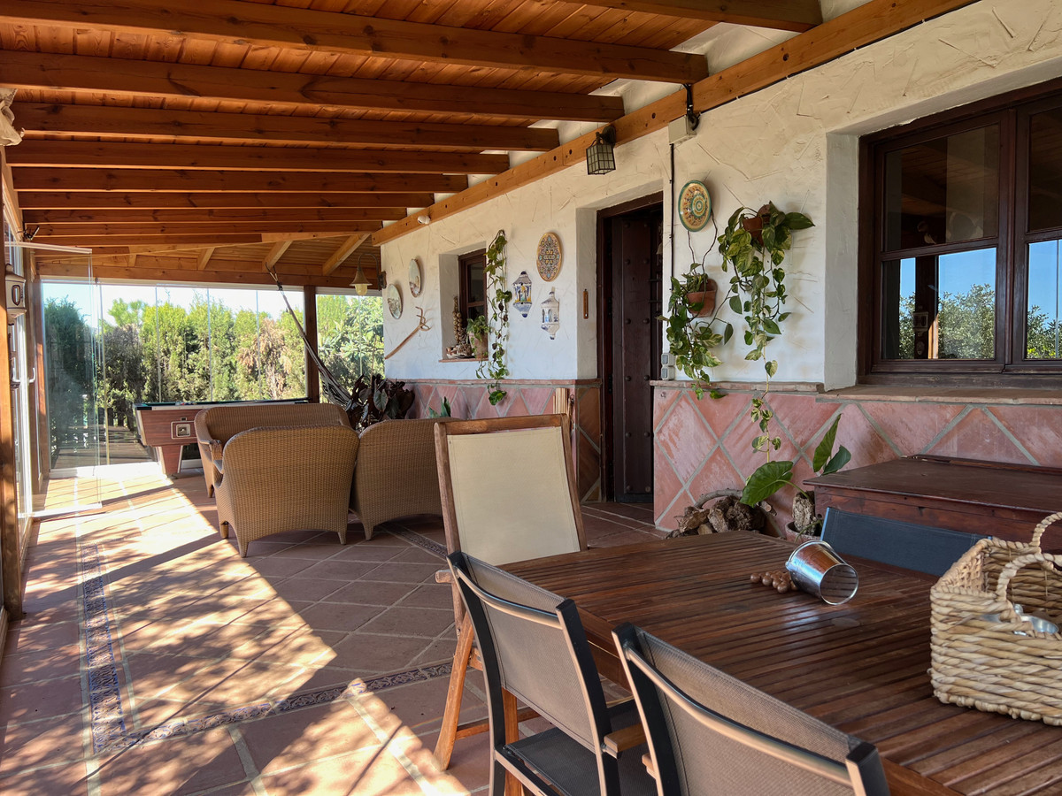 Detached Villa te koop in Almayate | 3 slaapkamers H5042497