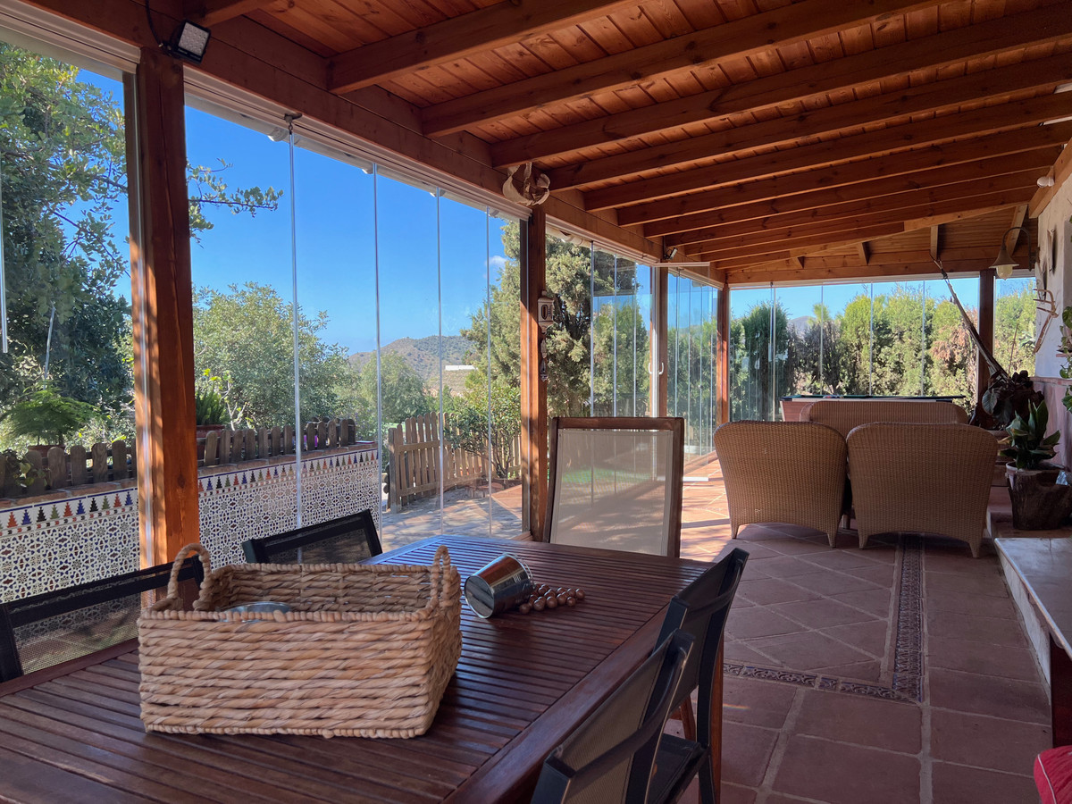 Detached Villa te koop in Almayate | 3 slaapkamers H5042497