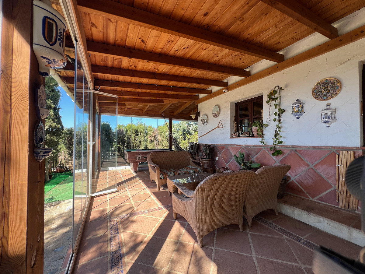 Detached Villa te koop in Almayate | 3 slaapkamers H5042497