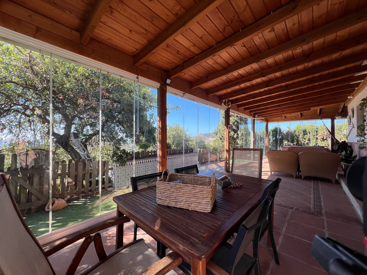 Detached Villa te koop in Almayate | 3 slaapkamers H5042497