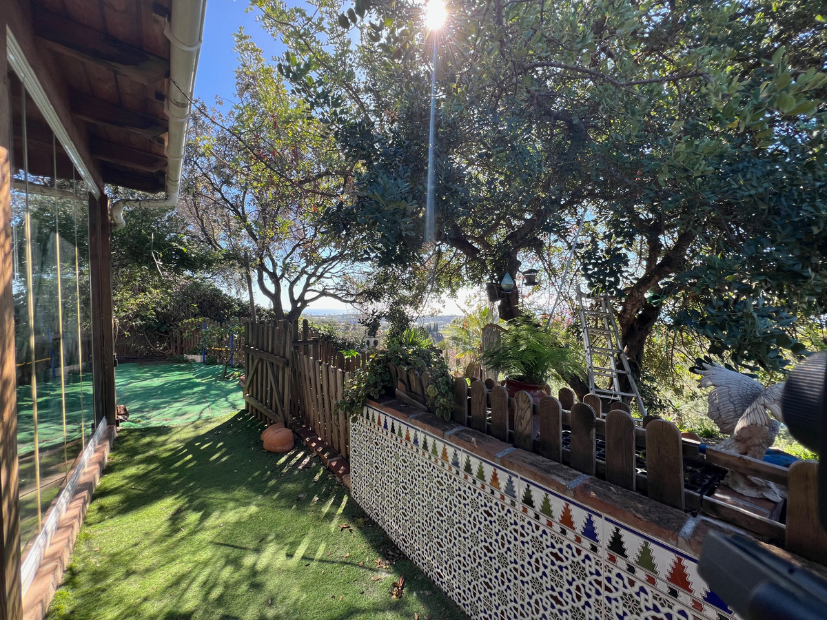 Detached Villa te koop in Almayate | 3 slaapkamers H5042497