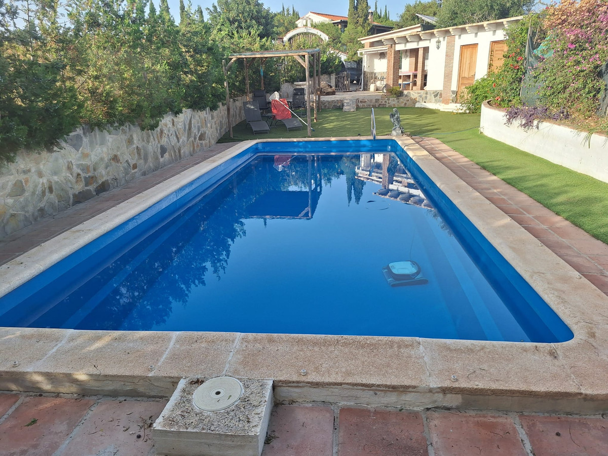 Detached Villa te koop in Almayate | 3 slaapkamers H5042497