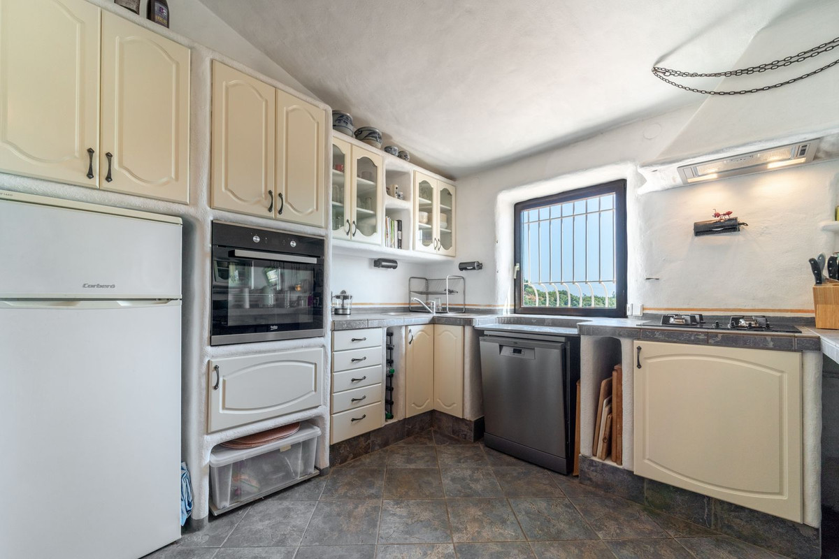 Finca - Cortijo te koop in Almayate | 5 slaapkamers H5108566