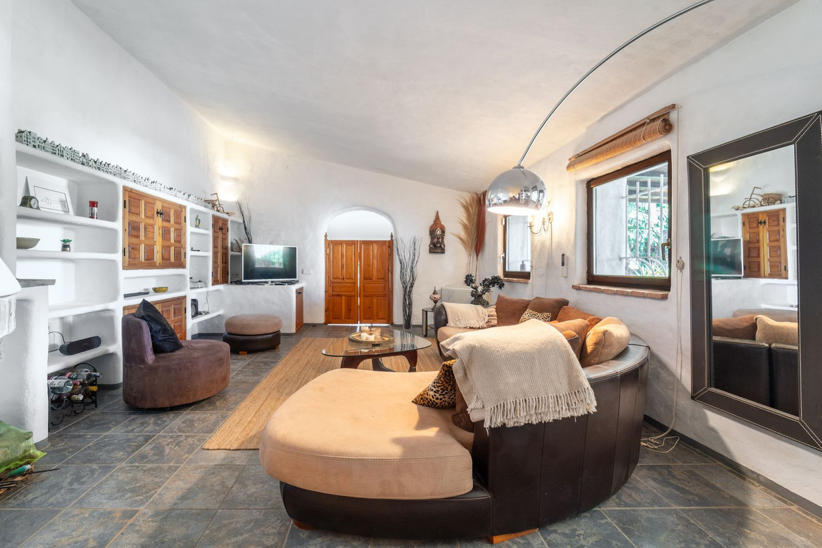 Finca - Cortijo te koop in Almayate | 5 slaapkamers H5108566