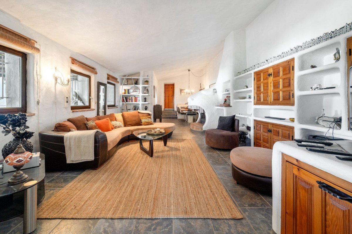 Finca - Cortijo te koop in Almayate | 5 slaapkamers H5108566