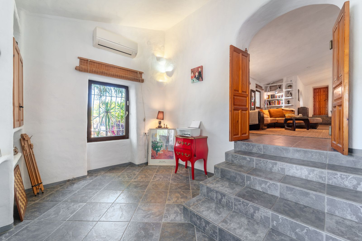 Finca - Cortijo te koop in Almayate | 5 slaapkamers H5108566