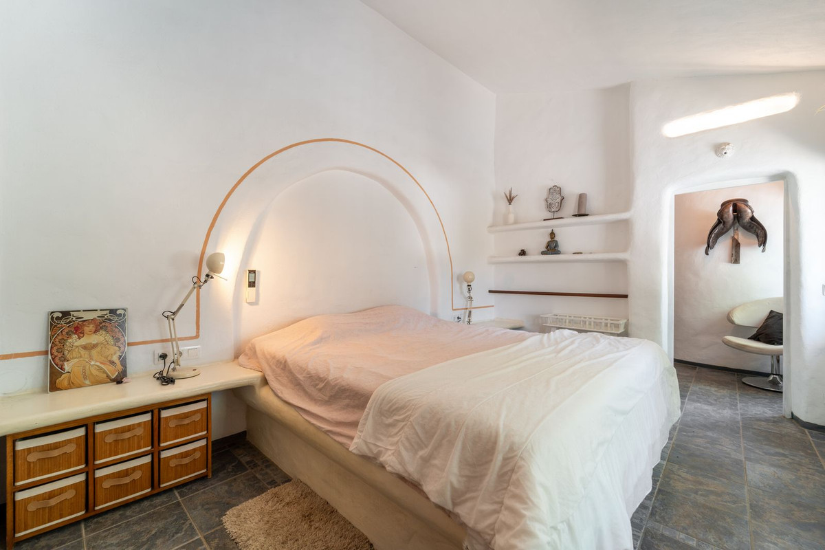 Finca - Cortijo te koop in Almayate | 5 slaapkamers H5108566