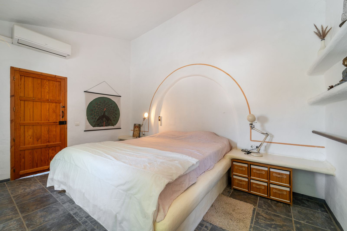 Finca - Cortijo te koop in Almayate | 5 slaapkamers H5108566