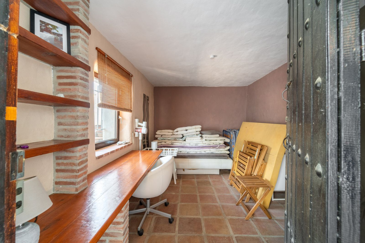 Finca - Cortijo te koop in Almayate | 5 slaapkamers H5108566