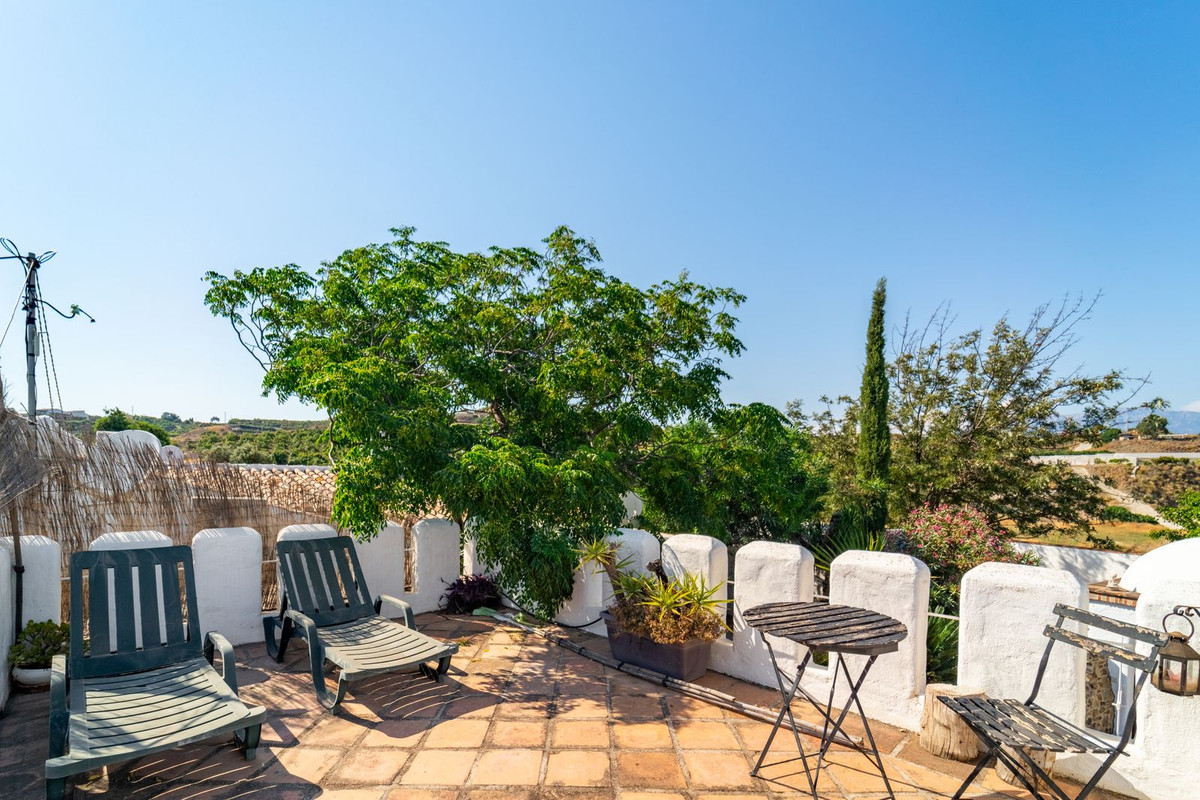 Finca - Cortijo te koop in Almayate | 5 slaapkamers H5108566