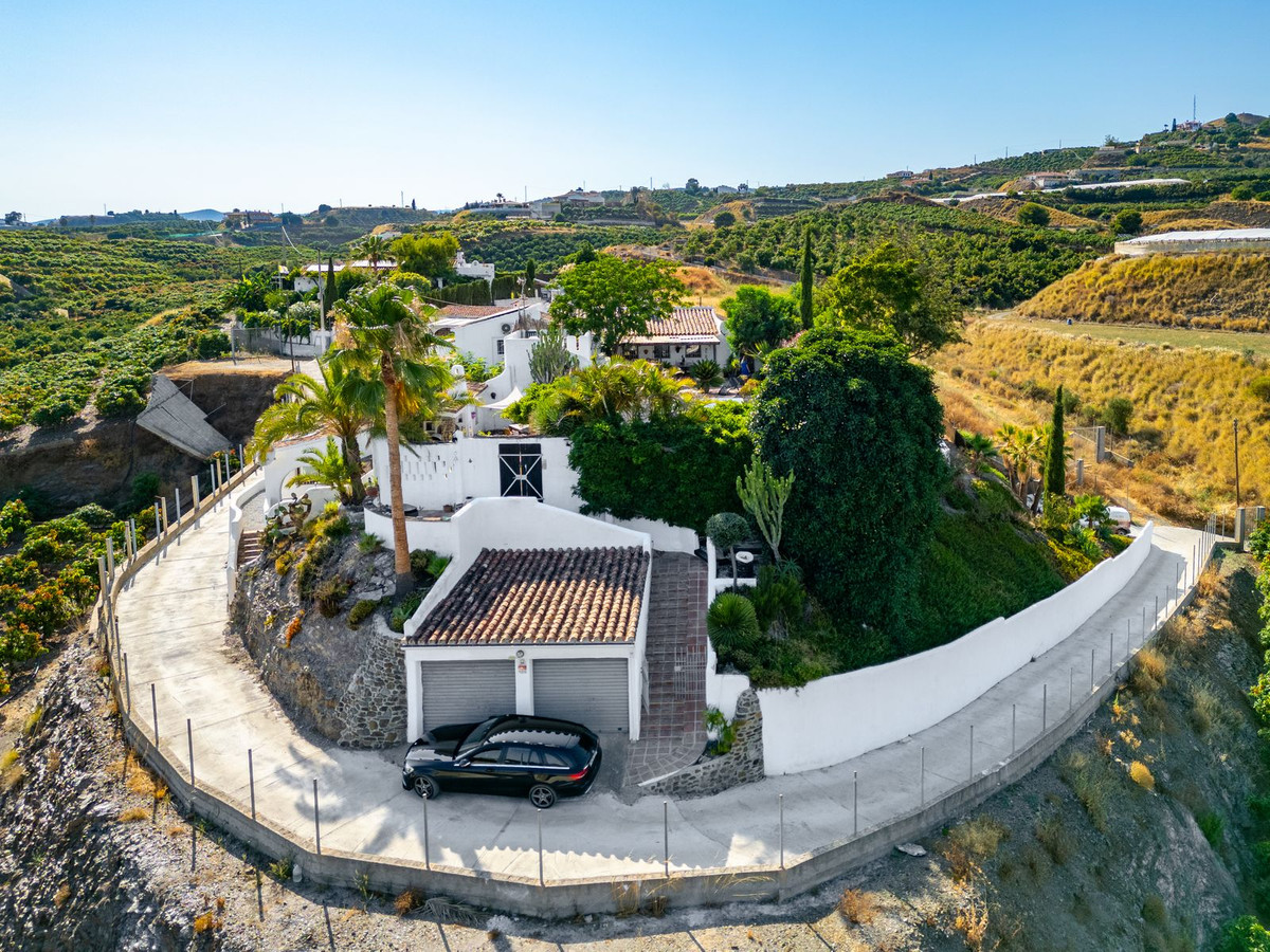 Finca - Cortijo te koop in Almayate | 5 slaapkamers H5108566