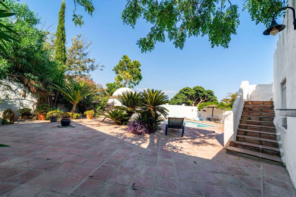Finca - Cortijo te koop in Almayate | 5 slaapkamers H5108566