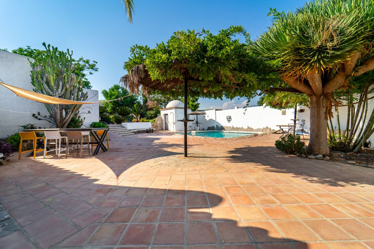 Finca - Cortijo te koop in Almayate | 5 slaapkamers H5108566