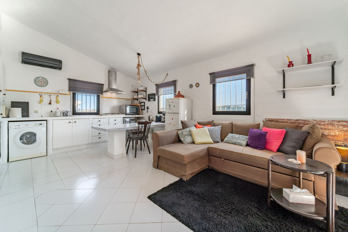 Finca - Cortijo te koop in Almayate | 5 slaapkamers H5108566