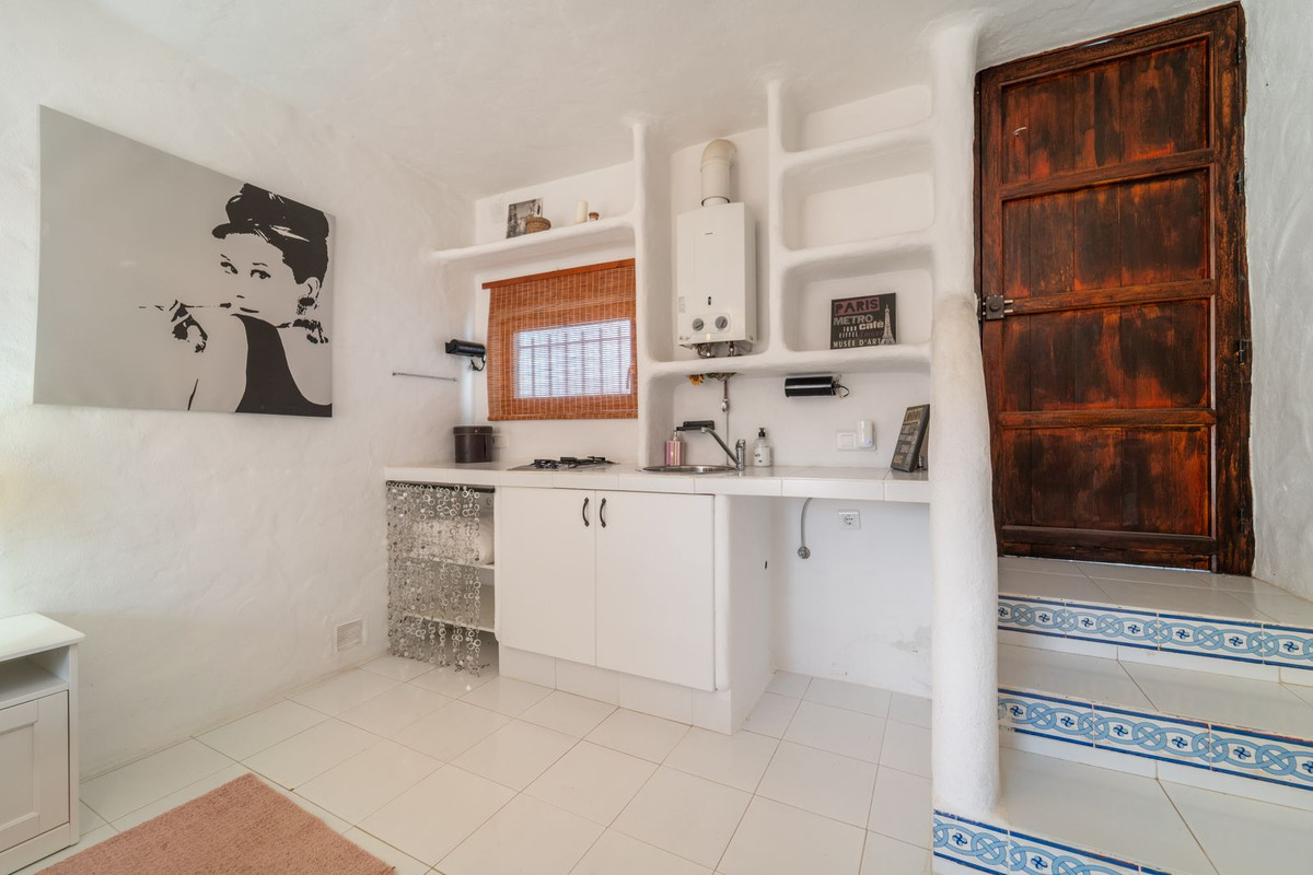 Finca - Cortijo te koop in Almayate | 5 slaapkamers H5108566