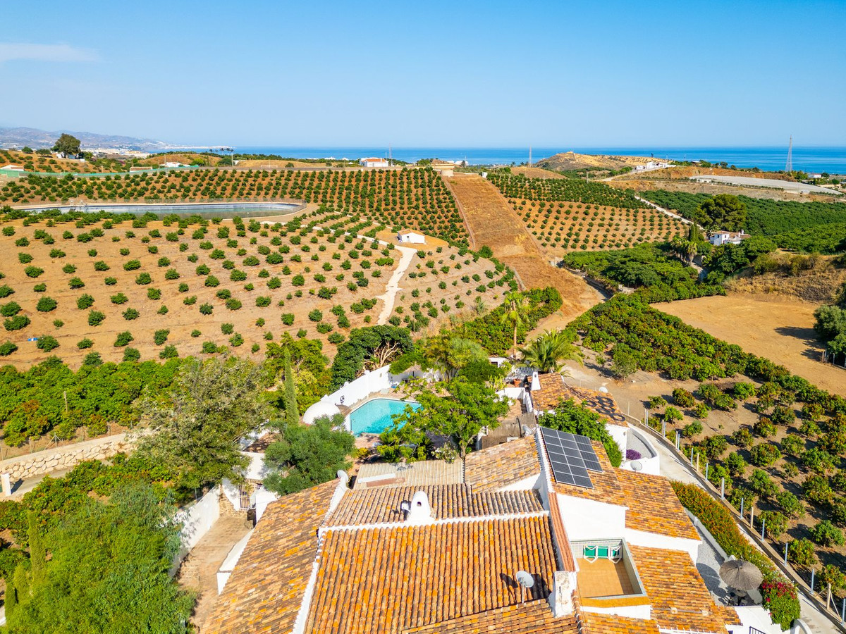 Finca - Cortijo te koop in Almayate | 5 slaapkamers H5108566