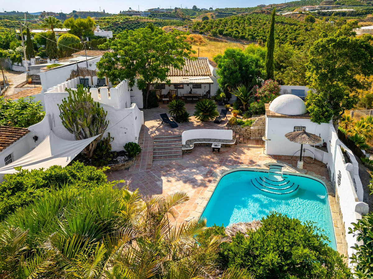 Finca - Cortijo te koop in Almayate | 5 slaapkamers H5108566