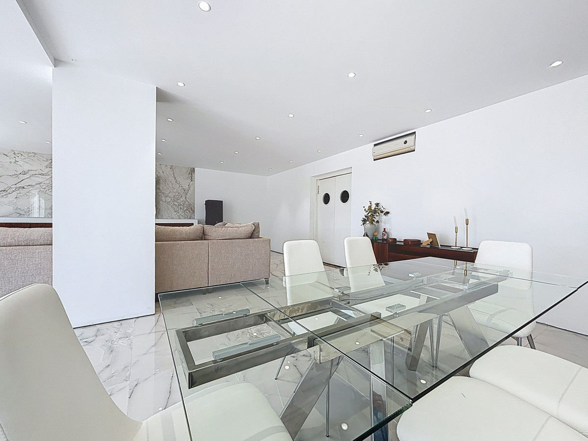 Huis te koop in Almayate | 5 slaapkamers H5155321