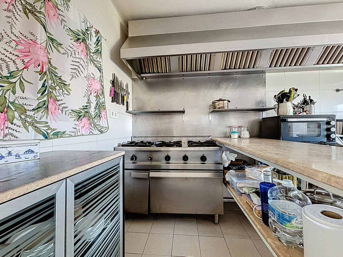 Huis te koop in Almayate | 5 slaapkamers H5155321