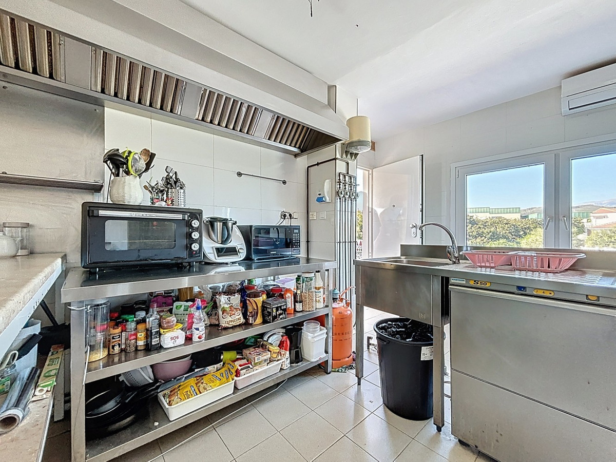 Huis te koop in Almayate | 5 slaapkamers H5155321