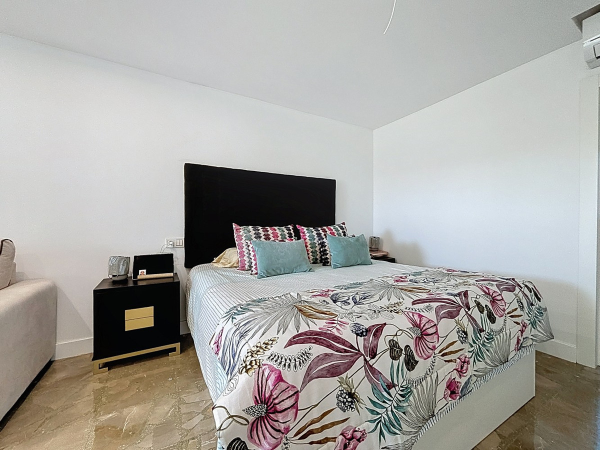 Huis te koop in Almayate | 5 slaapkamers H5155321