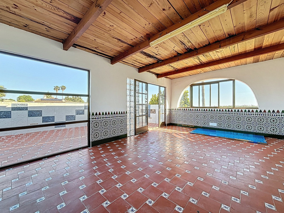 Huis te koop in Almayate | 5 slaapkamers H5155321